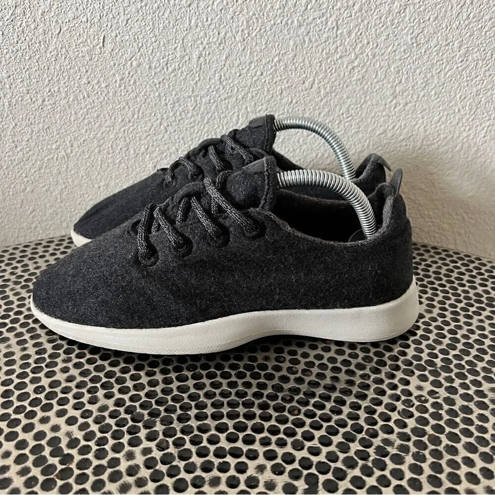 Allbirds women’s size 8 gray wool runners.